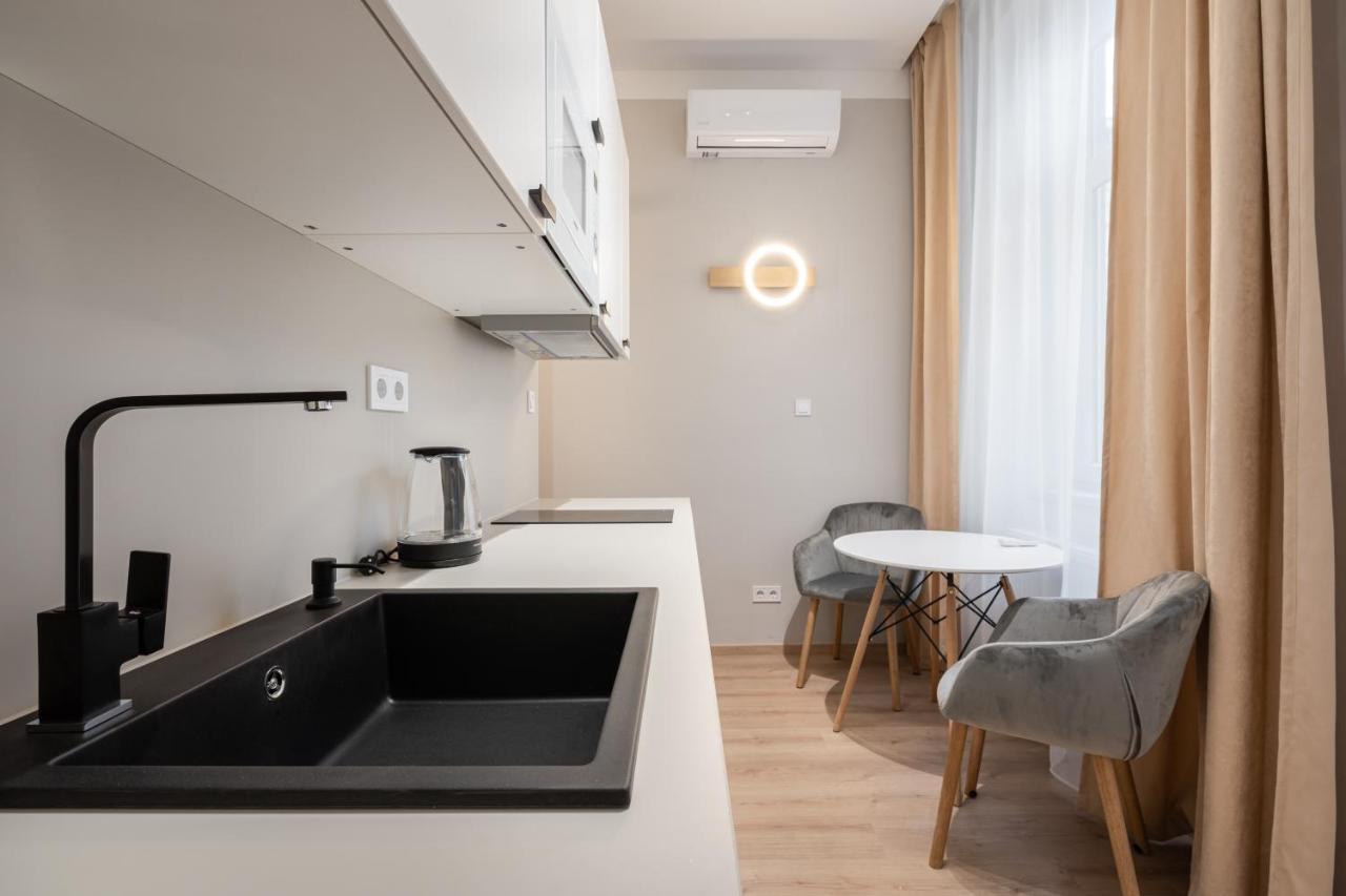 N36- Boutique Apartments, Best Location, By Bqa Budapest Habitación foto